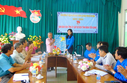 Đồng chí Trần Long Thôn - Trưởng Ban Dân vận Tỉnh ủy gửi lời chúc mừng 26/3 đến Đoàn viên, thanh niên tỉnh Tiền Giang.
